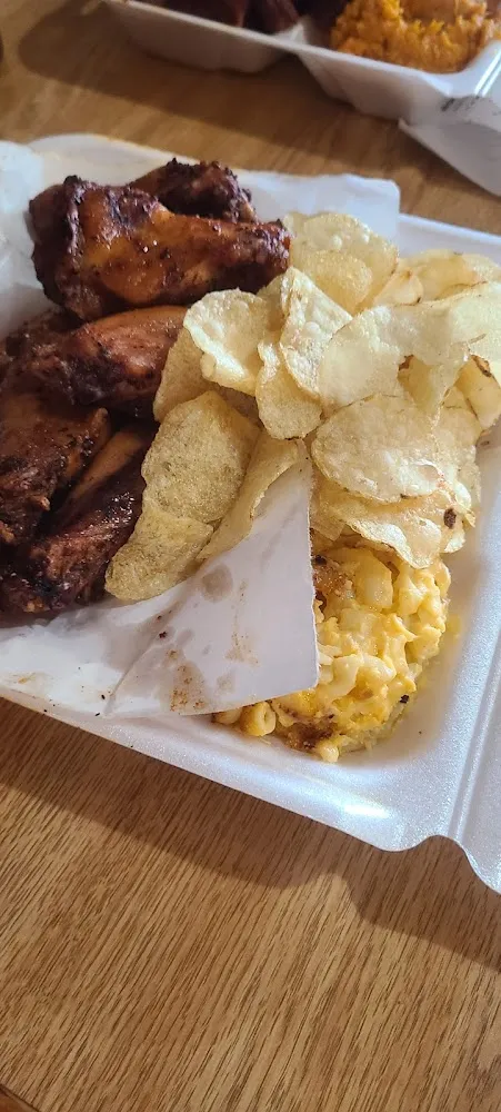 Chicken Wings with Chips and Mac and Cheese
